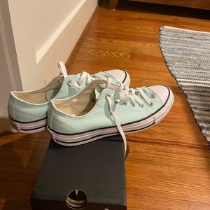 Converse  women’s size 9 Shoes